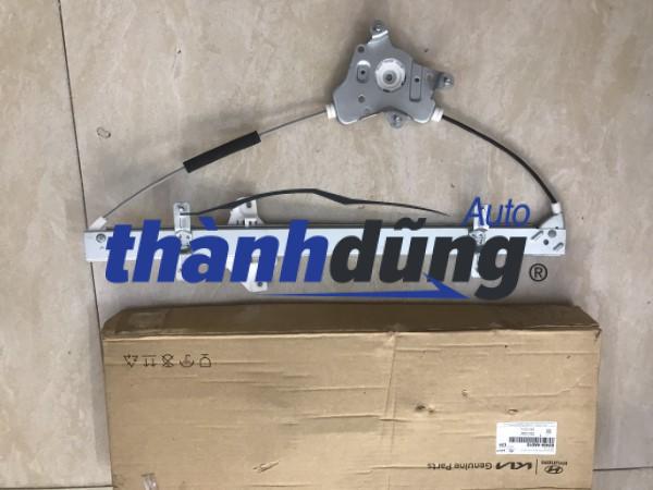 COMPA LÊN KÍNH TRƯỚC PHỤ HYUNDAI STAREX 2007 | 824044A010