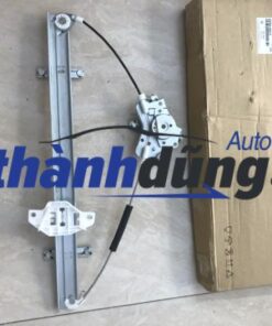 COMPA LÊN KÍNH TRƯỚC PHỤ HYUNDAI STAREX 2007 | 824044A010