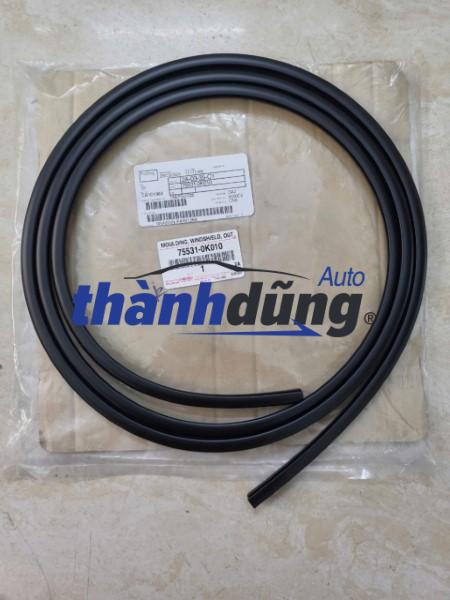 GIOĂNG KÍNH CHẮN GIÓ TRƯỚC TOYOTA HILUX 2005 | 755310K010