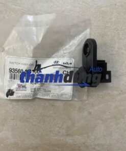 CÔNG TẮC MỞ CỬA KIA CEED | 935603B100