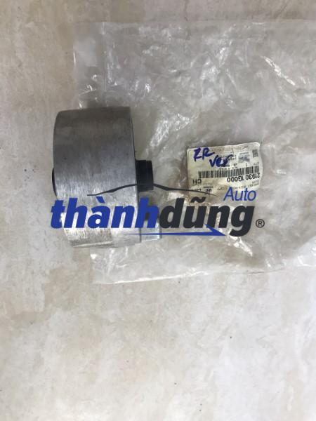 chân máy sau hyundai accent | 219301g000