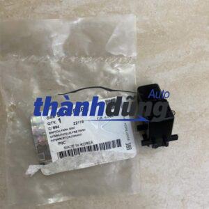 công tắc phanh tay chevrolet aveo 1.5l 2006 | 96628568