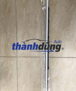 nẹp chân kính trước phải hyundai santafe | 82210-s1000