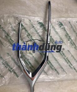 Alternative view of NẸP MẠ ĐÈN GẦM PHẢI MITSUBISHI MIRAGE 2018 | 6402A392