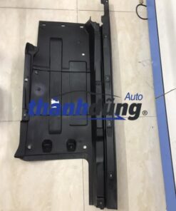 Alternative view of CHẮN BÙN GẦM MÁY XE AUDI Q5 2016 | 8R0825207C