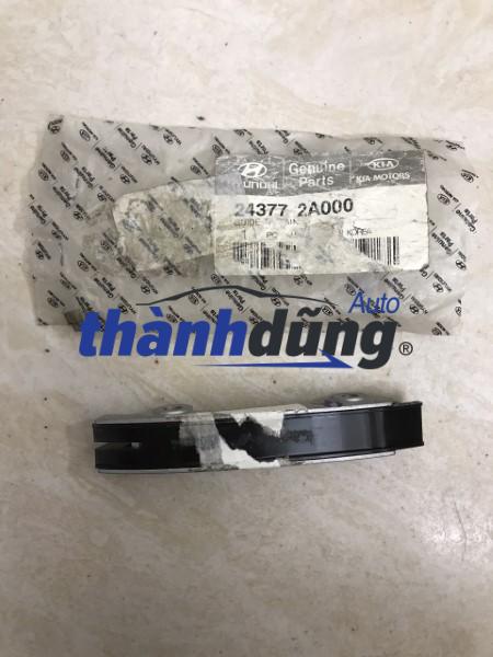 dẫn hướng xích cam cong kia ceed 2009-2014 | 243772a000