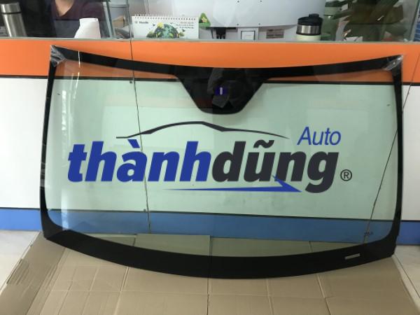 KÍNH CHẮN GIÓ TRƯỚC MERCEDES E350 | 2056706101