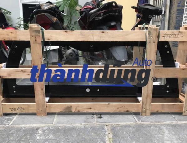 KÍNH THÙNG SAU XE MITSUBISHI TRITON 2015 | 950451