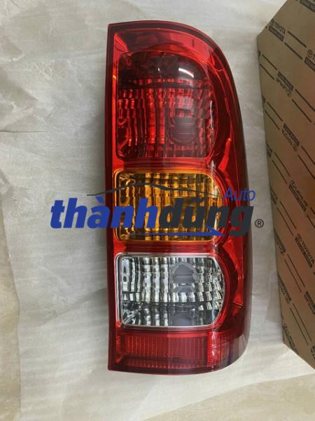ĐÈN HẬU TOYOTA HILUX 2005-2011 | 815610K010