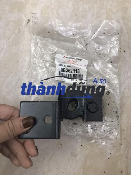 CAO SU TREO ỐNG XẢ TRÁI MITSUBISHI PAJERO V73 | MB252113