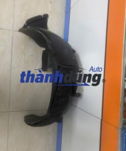 LÒNG DÈ CHẮN BÙN TRƯỚC PHẢI CHEVROLET TRAX | 95142652