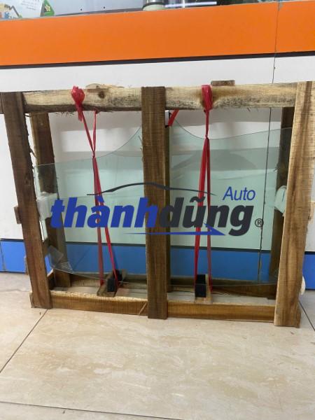 KÍNH CÁNH CỬA TRƯỚC PHẢI MERCEDES S450 | 2217200818