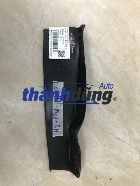 NHỰA CHẮN ĐẦU LÒNG DÈ MITSUBISHI PAJERO | 6405A078