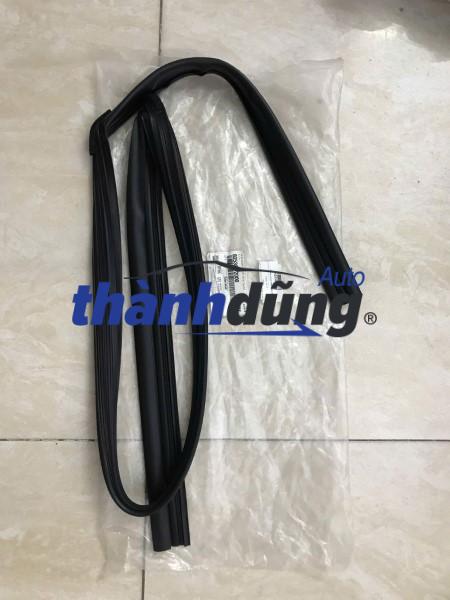 GIOĂNG TRƯỢT KÍNH TRƯỚC TRÁI HYUNDAI ELANTRA 2017 | 82530F2000