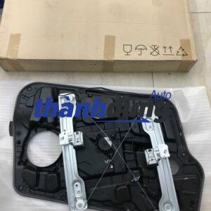 COMPA LÊN KÍNH TRƯỚC TRÁI HYUNDAI SONATA | 824713S000