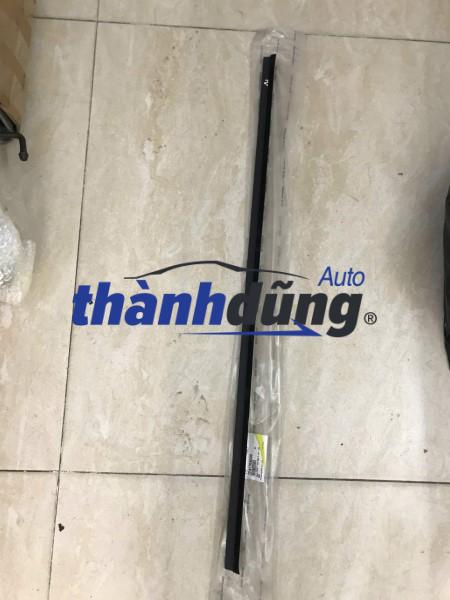 NẸP CHÂN KÍNH TRONG PHỤ SSANGYONG MUSSO | 7241706000