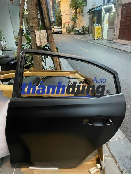 CÁNH CỬA SAU XE TOYOTA CAMRY 2018 | 67003-06190