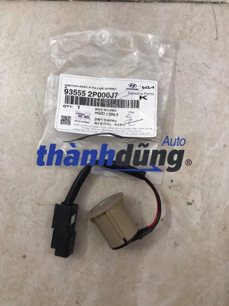 NÚT MỞ NẮP BÌNH NHIÊN LIỆU KIA SORENTO 2.2 2013 | 935552P000