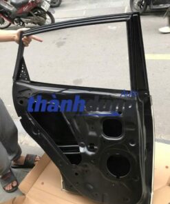CÁNH CỬA SAU PHẢI HYUNDAI KONA 2022 | 77004J9010