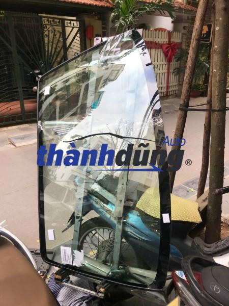 KÍNH CHẮN GIÓ TRƯỚC XE FORD ESCAPE 2009 | 8L8Z-7803100-A