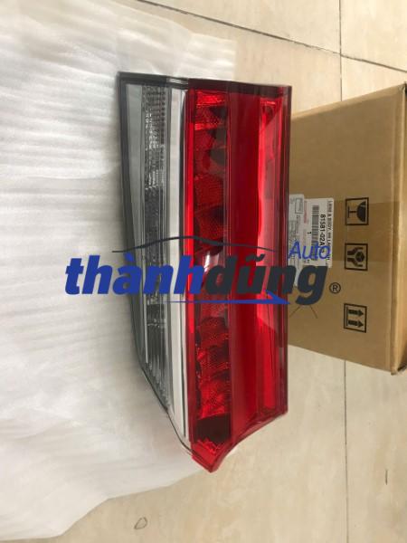 ĐÈN HẬU MIẾNG TRONG TRÁI TOYOTA ALTIS | 8159002A70