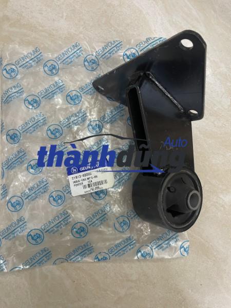 CHÂN MÁY SAU PHẢI HYUNDAI PORTER 2005 | 21813-4B000