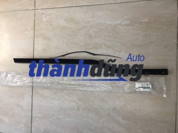 NẸP CHÂN KÍNH HYUNDAI HD78 | 811615H000