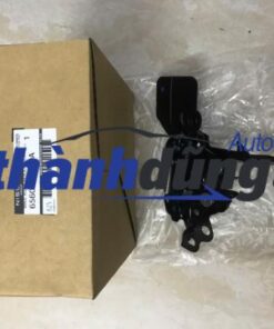 KHÓA NẮP CAPO XE NISSAN NAVARA D23 2020 | 656014KD0A