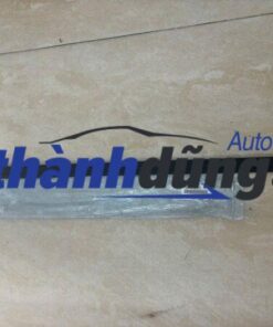 NẸP CHÂN KÍNH XE TOYOTA INNOVA 2007 | 75710-0K012