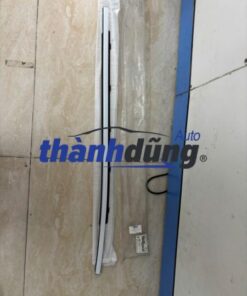 NẸP CHÂN KÍNH HYUNDAI SANTAFE 2.2 2021 | 83220S1000