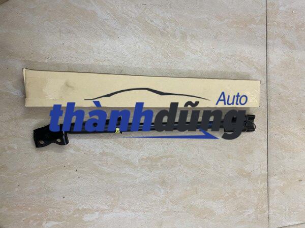 TI CHỐNG CỐP HẬU XE MITSUBISHI PAJERO 2012 | 5822A020