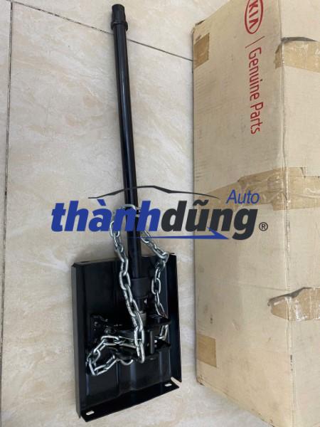 TREO LỐP DỰ PHÒNG KIA FRONTIER | 0K65A-38610D