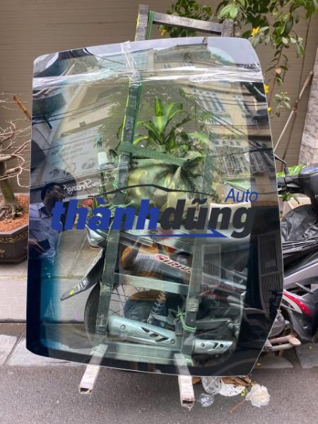KÍNH CHẮN GIÓ TRƯỚC XE KIA K3 2017 | 86110-1M160