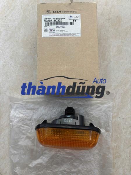 XI NHAN SƯỜN XE HYUNDAI COUNTY 2018 | 923068C320