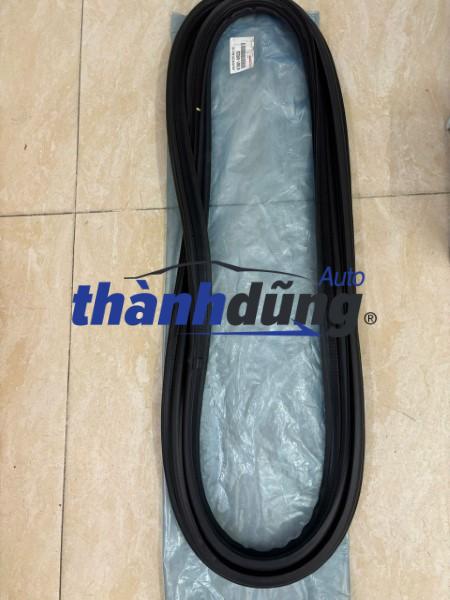 RON CỐP SAU XE TOYOTA INNOVA 2016 | 67881-0K020