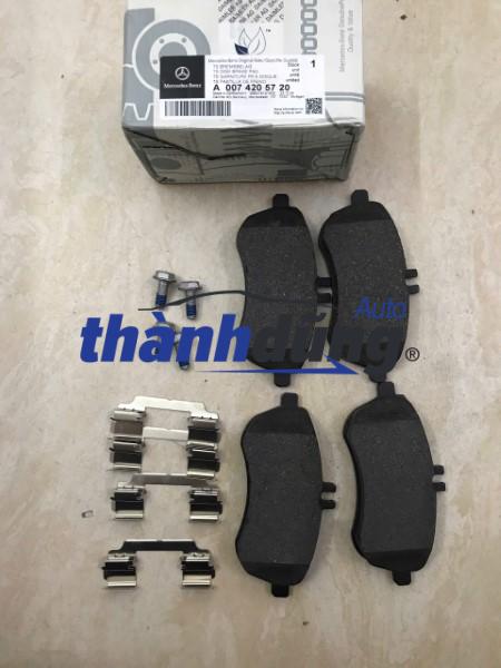 MÁ PHANH TRƯỚC MERCEDES C300 | A0074205720
