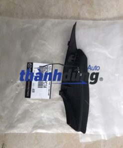 ỐP GÓC KÍNH CHẮN GIÓ PHỤ MAZDA 2 | DB2M51PC1A