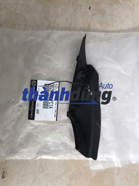 ỐP GÓC KÍNH CHẮN GIÓ PHỤ MAZDA 2 | DB2M51PC1A