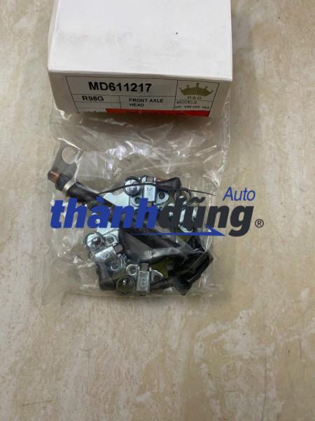 CHỔI THAN ĐỀ XE MITSUBISHI PAJERO 2003 | MD611217