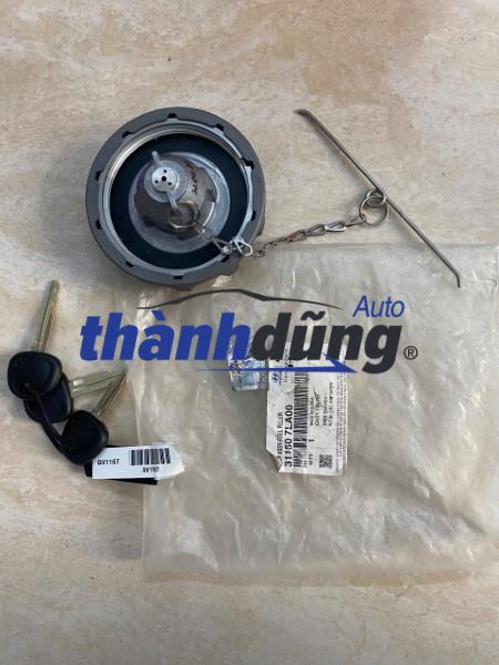 NẮP THÙNG DẦU HYUNDAI HD270 | 31180-7LA00