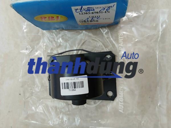 CHÂN MÁY HỘP SỐ TOYOTA HIACE 2005 | 1230367031