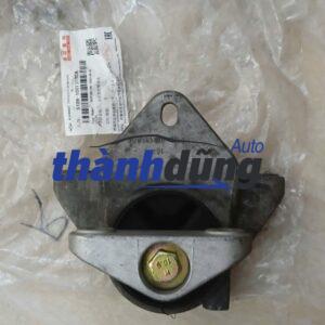 CHÂN MÁY PHỤ CHERY RIICH M1 1.0 2010 | S18B1001310CA