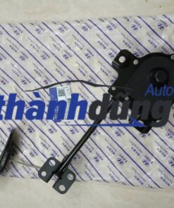 TREO LỐP DỰ PHÒNG HYUNDAI CUSTIN 2.0L 2023 | 6280003000
