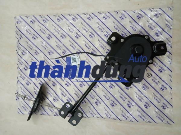 TREO LỐP DỰ PHÒNG HYUNDAI CUSTIN 2.0L 2023 | 6280003000