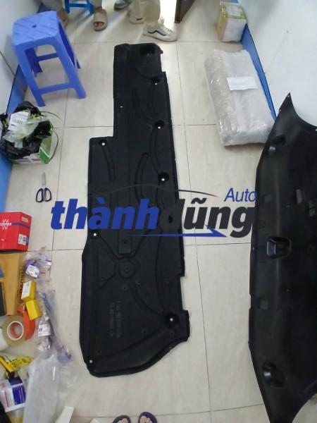 CHẮN BÙN GẦM MÁY PHẢI MERCEDES E250 2011 | A2126800609