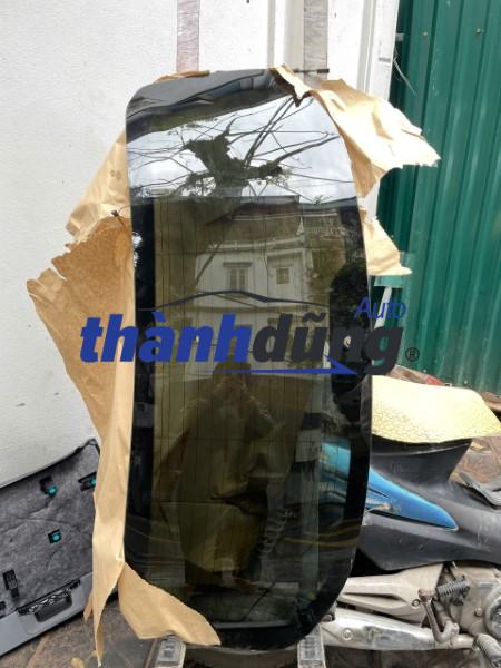 KÍNH CỐP HẬU MITSUBISHI XFORCE PREMIUM | 90300B030P