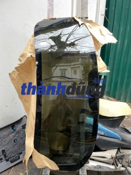 KÍNH CỐP HẬU MITSUBISHI XFORCE PREMIUM | 90300B030P