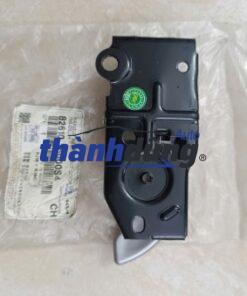 TAY MỞ CỬA TRONG PHỤ HYUNDAI HD120 | 8262026000S4
