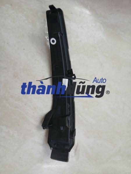 XI NHAN GƯƠNG TRÁI MERCEDES V260 2022 | 3082824