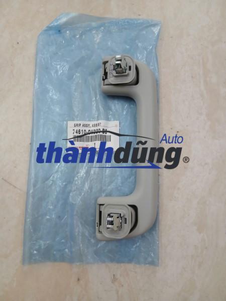 TAY NẮM TRẦN XE TOYOTA FORTUNER 2018 | 746100K020B0